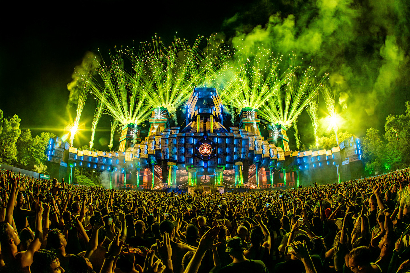 Dominator